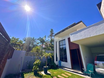 Casa à venda com 136m², 3 quartos, 1 suíte, 2 vagas no bairro Rio Tavares em Florianópolis - Foto 2