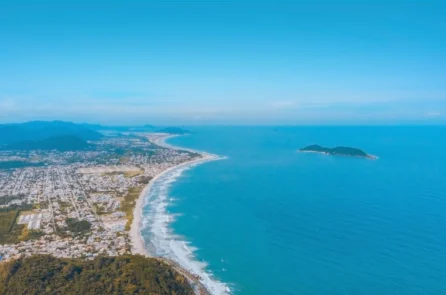 Morar em Florianópolis: saiba como escolher entre ilha e continente